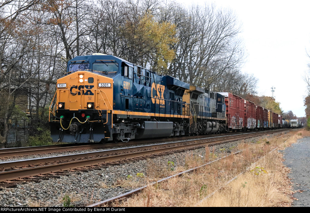 CSX 5301 on M-403